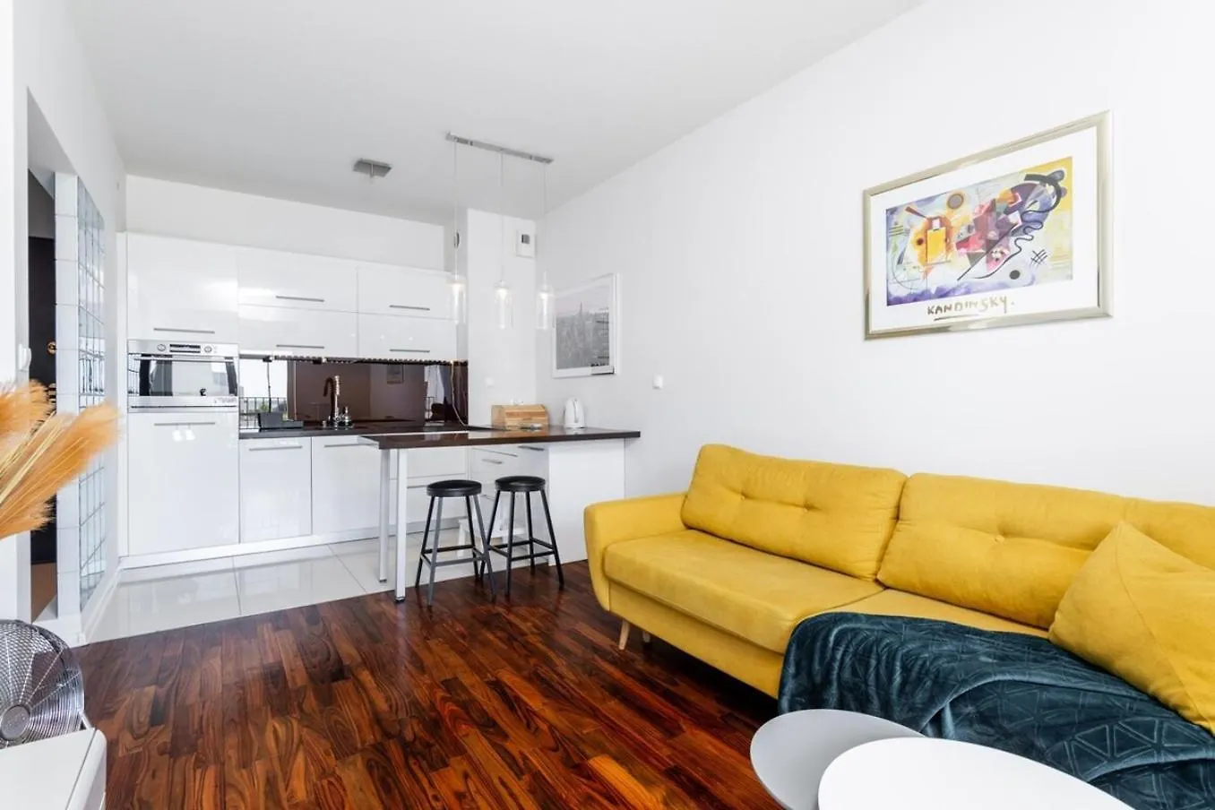 Grapefruit Apartment Skorosze Warsaw