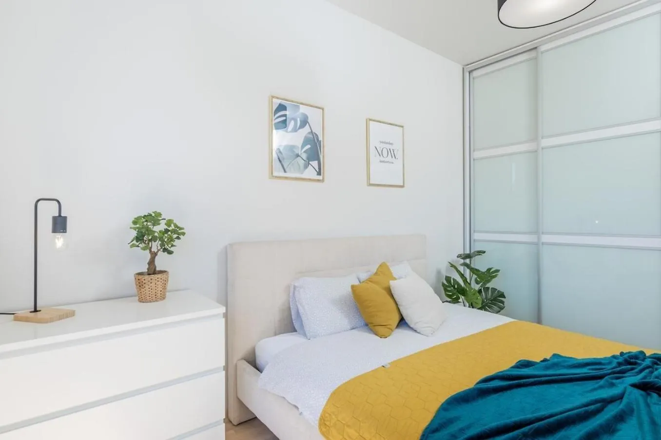 Grapefruit Apartment Skorosze Warsaw